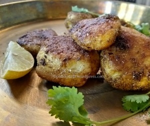 Kurkuri Arbi Colocasia fritters Indian Taro fritters Arbi chips Polkapuffs recipes